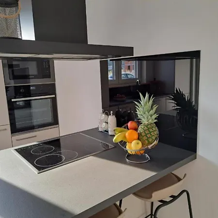 Elegant Ilma With Pool فيلة *