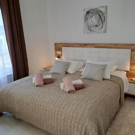 فيلة Elegant Ilma With Pool