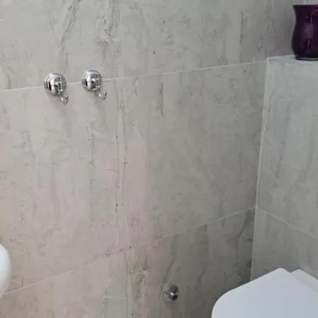 Elegant Ilma With Pool Willa *