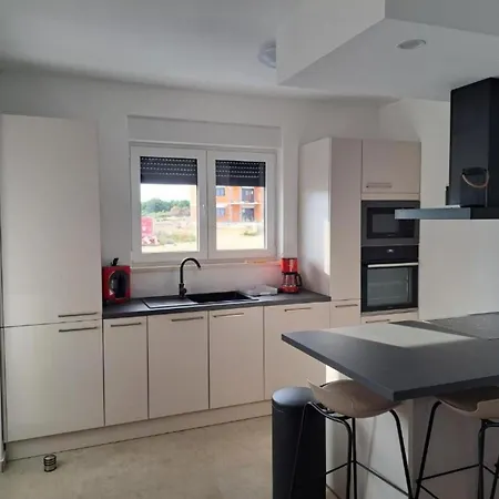 Elegant Ilma With Pool Willa