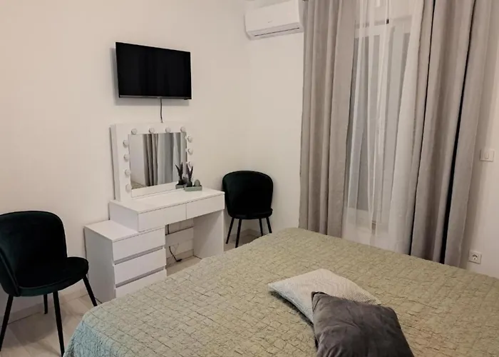 Villa Elegant Ilma With Pool