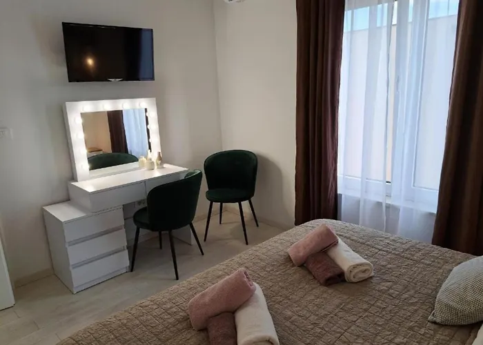 Elegant Ilma With Pool