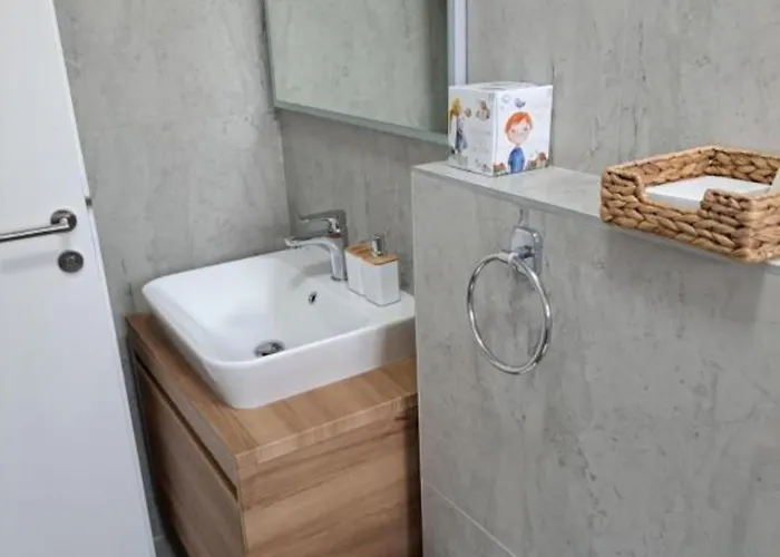 ヴィラ Elegant Ilma With Pool *